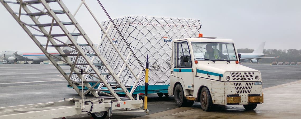 Air Cargo Cover, Insulated thermal pallet blanket DuPont ™ Tyvek ® Solar ™ W10 W20 Xtreme ™ W50 protective covers, transport pallets EUR UK USA